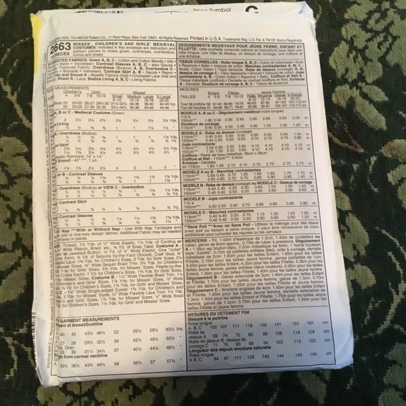 Majestic Blue and Gold ladies Renaissance Costume - McCalls 2663- medium misses - Picture 2 of 5